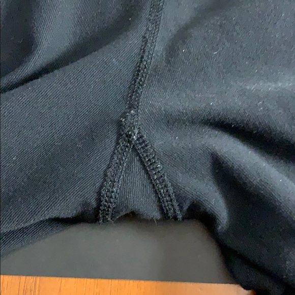 Reversable Lululemon Capris Size 6 - Picture 4 of 9